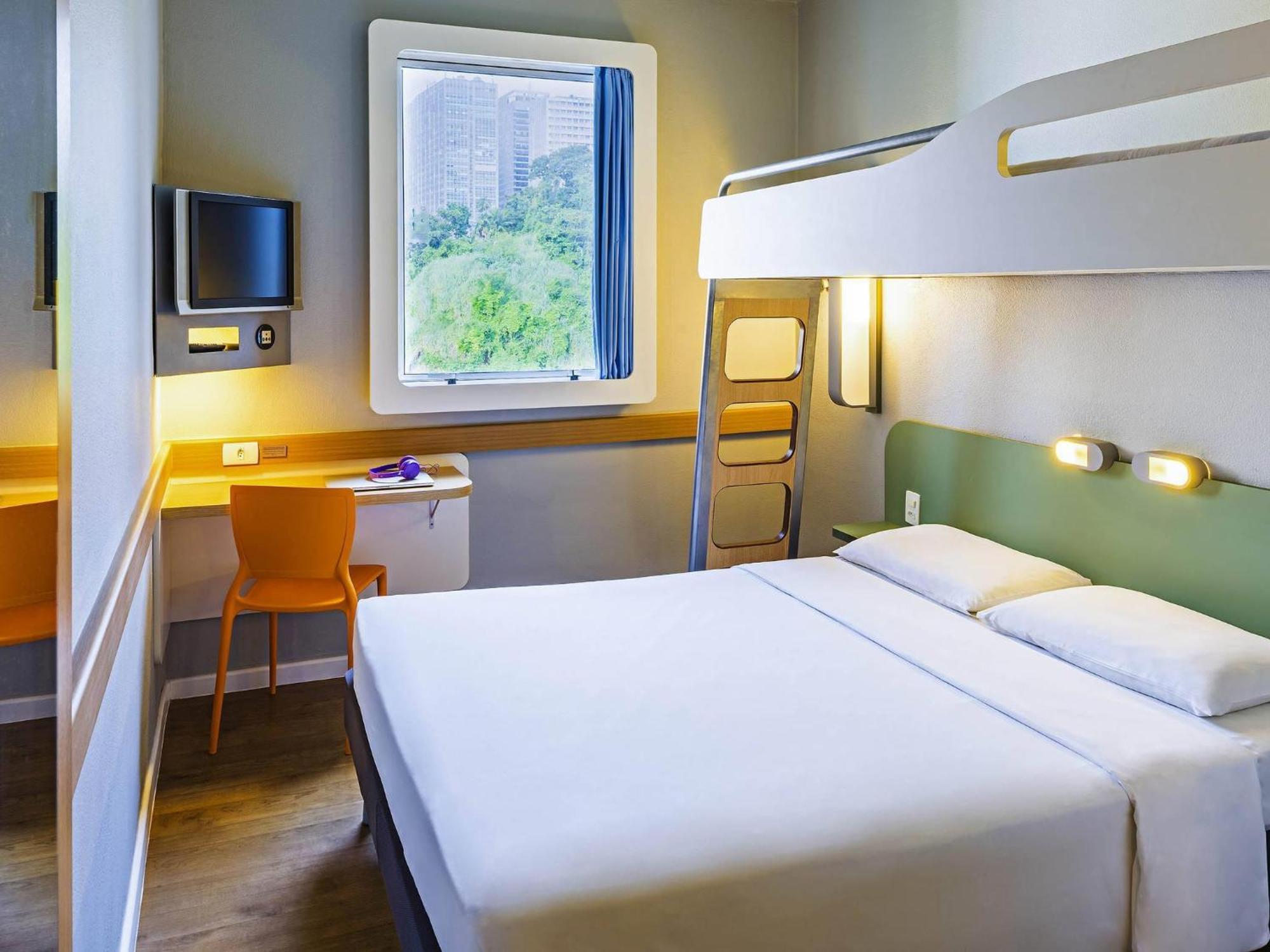 Quarto Familiar com 2 Camas em Beliche